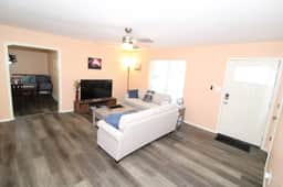 Claremore home | Remodeled | Dogs OK | Fenced Yard