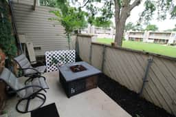 Remodeled Townhouse | Dogs OK | ORU & St Francis