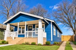 Stylish 3BR | Near Downtown in Owen Park | Fenced - Image 3