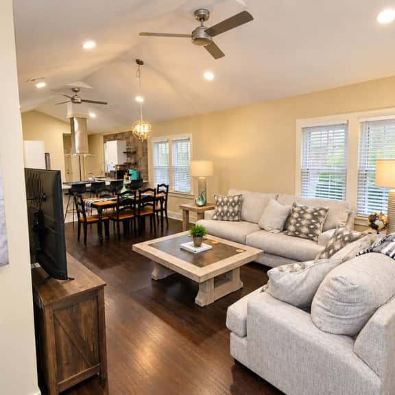Stylish 3BR | Near Downtown in Owen Park | Fenced - Image 1