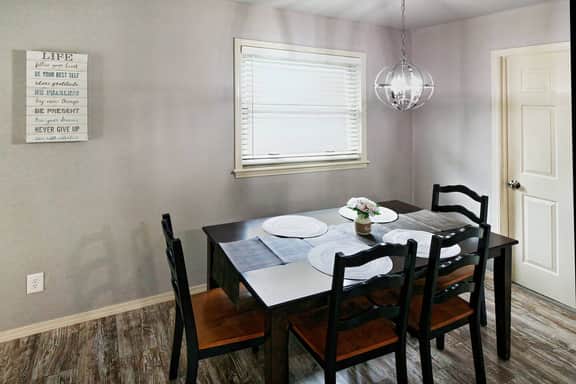 Broken Arrow Remodeled Home | Dogs OK | Safe Area