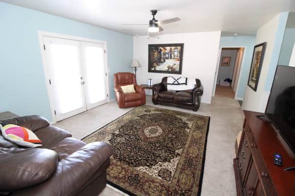 Jenks cozy home | Fenced yard | Dogs OK