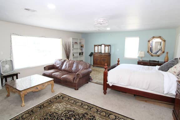 Jenks cozy home | Fenced yard | Dogs OK