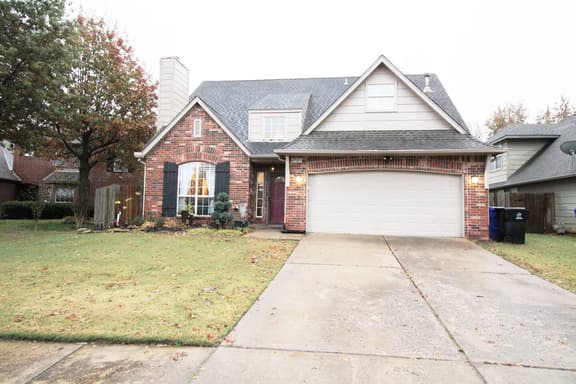 Spacious Broken Arrow Retreat with Pool & Hot Tub!