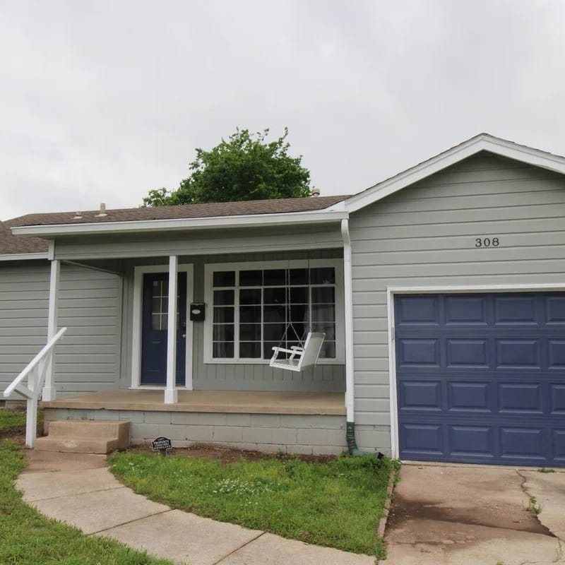 Brookside and Riverside | Fenced Yard | Dogs OK