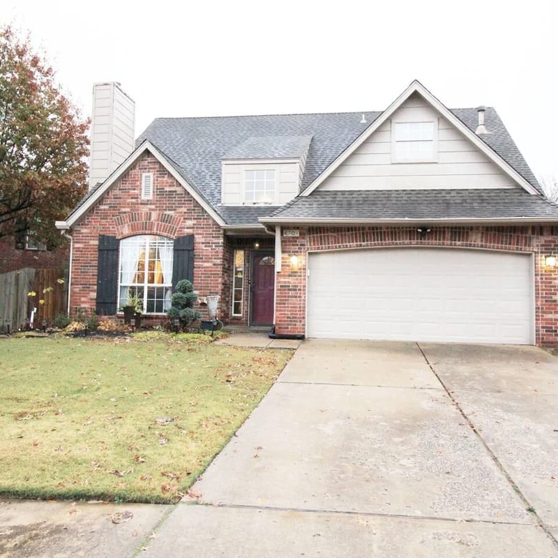 Spacious Broken Arrow Retreat with Pool & Hot Tub!